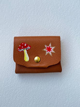 Charger l'image dans la galerie, Porte Monnaie En Cuir Mushroom Star