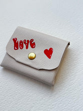 Charger l'image dans la galerie, Porte Monnaie En Cuir Love