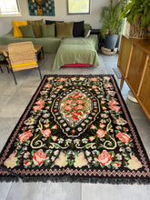 Charger l'image dans la galerie, Tapis Moldave Summer 2