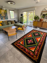 Charger l'image dans la galerie, Tapis Moldave Summer 3