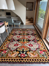 Charger l'image dans la galerie, Tapis Moldave Kaléidoscope
