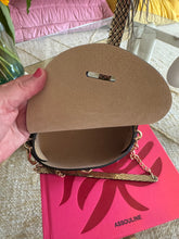 Charger l'image dans la galerie, Sac Bee By Sandra en cuir façon boule à facettes Studio 54 🪩🗽🔥🕺