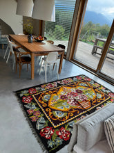 Charger l'image dans la galerie, Tapis Moldave Vintage Victoire 2