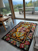 Charger l'image dans la galerie, Tapis Moldave Vintage Victoire 2