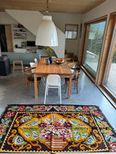 Charger l'image dans la galerie, Tapis Moldave Vintage Victoire 2