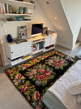 Charger l'image dans la galerie, Tapis Moldave Vintage Victoire 4