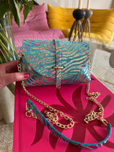 Charger l'image dans la galerie, Sac Bee By Sandra tout en cuir Zébra Lova 🦓💙💙🪩