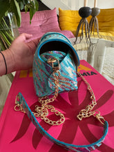 Charger l'image dans la galerie, Sac Bee By Sandra tout en cuir Zébra Lova 🦓💙💙🪩