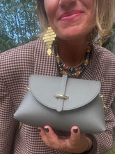 Upload image to gallery, SAC EN CUIR GRAINÉ GRIS ALMA