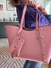 Upload image to gallery, SAC CABAS GEORGES CUIR GRAINÉ ROSE