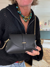 Upload image to gallery, SAC EN CUIR GRAINÉ NOIR PAVLOV