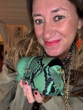 Charger l'image dans la galerie, SAC EN CUIR FAÇON REPTILE HUGGY