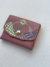 Charger l'image dans la galerie, Porte Monnaie en Cuir Love Is The Answer