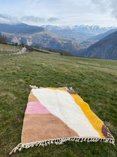 Charger l&#39;image dans la galerie, Tapis Béni Ouarain Neuf Soleil 1
