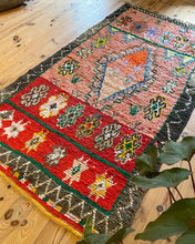 Charger l&#39;image dans la galerie, Tapis Boujaad Vintage Design 4
