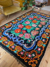 Charger l&#39;image dans la galerie, Tapis Moldave Vintage Murakami 8
