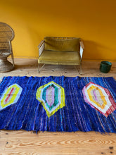 Charger l&#39;image dans la galerie, Tapis Kilim Boucherouite Neuf en coton et en soie Good Vibes 1
