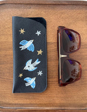 Charger l'image dans la galerie, Étui À Lunettes En Cuir Sagone Mi Amore
