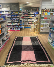 Charger l&#39;image dans la galerie, Tapis Béni Ouarain Neuf My Little French Pharmacy 2
