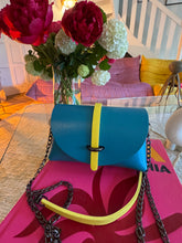 Charger l&#39;image dans la galerie, Sac Bee By Sandra Tout en Cuir Jaune et Bleu ☀️
