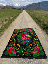 Upload image to gallery, Tapis Moldave Vintage Wow 1
