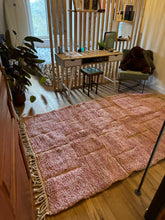 Charger l&#39;image dans la galerie, Tapis Béni Ouarain Neuf tissé sur un Kilim Neuf Big Apple 2
