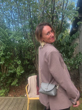 Upload image to gallery, SAC EN CUIR GRAINÉ GRIS ALMA

