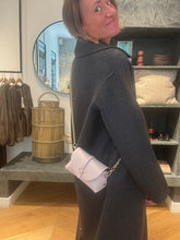 Charger l'image dans la galerie, SAC EN CUIR GRAINÉ ROSE POUDRÉ MARIE
