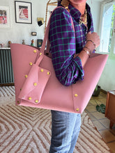 Upload image to gallery, SAC CABAS GEORGES CUIR GRAINÉ ROSE
