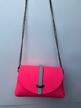 Charger l&#39;image dans la galerie, Sac Bee by Sandra Rose fluo et bleu 💕
