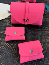 Charger l&#39;image dans la galerie, Porte Monnaie Little Bee Rose Fluo
