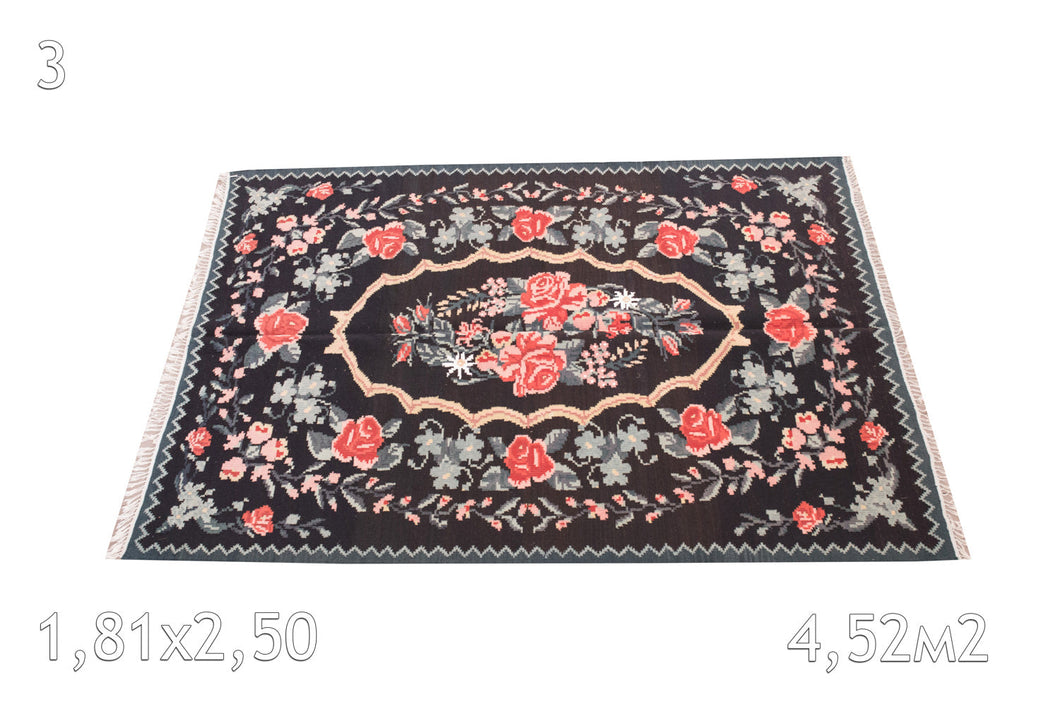 Tapis kilim De Moldavie Laine Bouillie Vintage Motif Floral