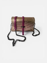 Upload image to gallery, SAC B BETTY
