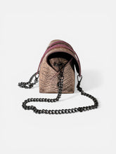 Upload image to gallery, SAC B BETTY
