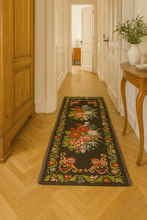 Charger l&#39;image dans la galerie, Tapis Moldave Vintage Réf 024
