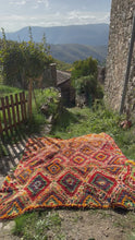 Charger et lire la vidéo dans la visionneuse de la Galerie, Tapis Boujaad Vintage Cévennes 4
