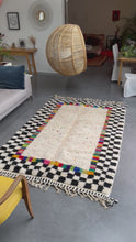 Charger et lire la vidéo dans la visionneuse de la Galerie, Tapis Béni Ouarain Neuf Lou 4
