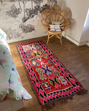 Charger l&#39;image dans la galerie, Tapis Azilal Vintage Emotion 2
