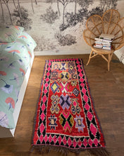 Charger l&#39;image dans la galerie, Tapis Azilal Vintage Emotion 2
