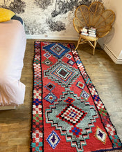 Charger l&#39;image dans la galerie, Tapis Azilal Vintage Week-end 1
