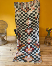 Charger l&#39;image dans la galerie, Tapis marocain en laine vintage
