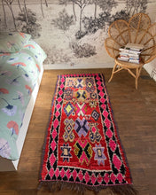 Charger l&#39;image dans la galerie, Tapis Azilal Vintage Emotion 2
