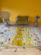 Charger l&#39;image dans la galerie, Tapis Boujaad en laine recyclée Saint Tropez 1
